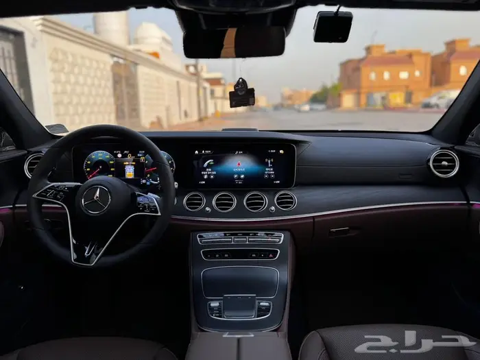 مرسيدس E250 AMG 2023 ابيض ممشي 14000 كم 16