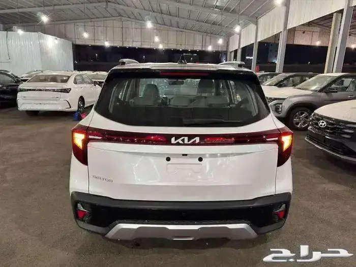 كيا سيلتوس نص فل ابيض سقف اسود 2025 كاش واقساط 3