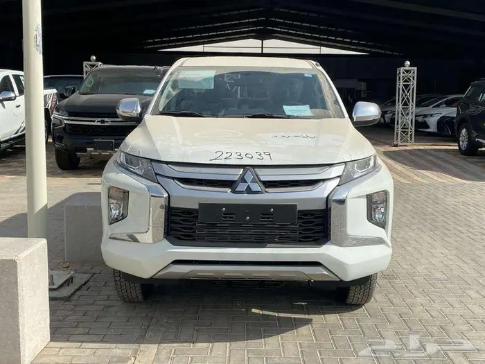 عرض خاص ميتسوبيشي L200 قير عادي فل كامل سعودي دبل 2023 5
