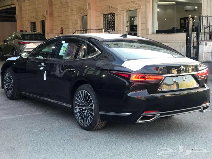 لكزس LS 350 AA 2025 سعودي بنزين أسود داخل أبيض 15