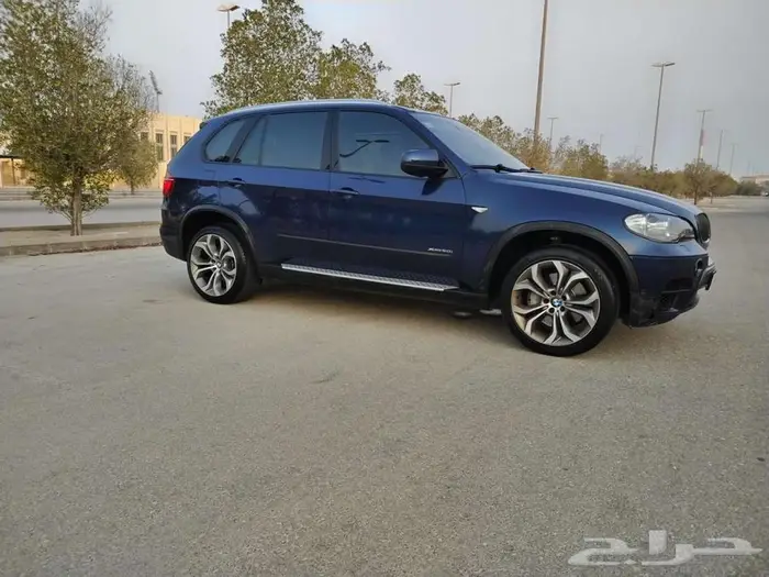 للبيع bmw X5 موديل 2011 23