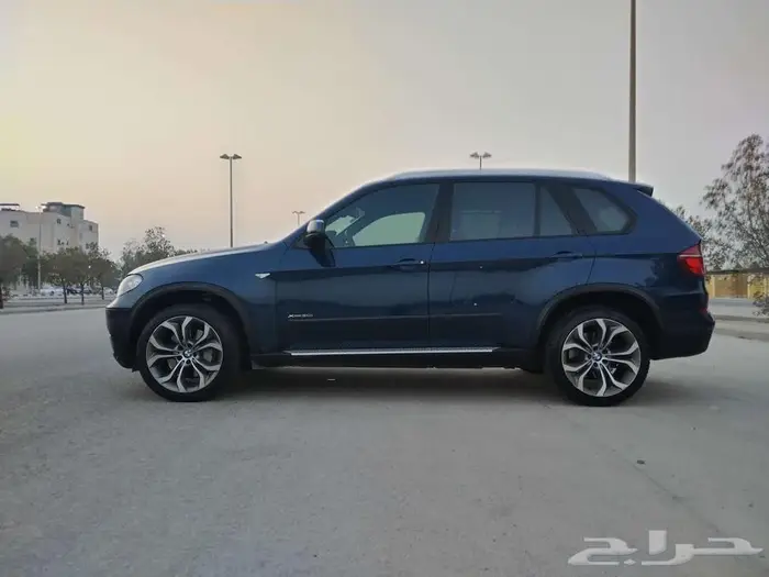 للبيع bmw X5 موديل 2011 14