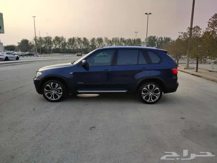 للبيع bmw X5 موديل 2011 16