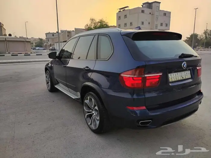 للبيع bmw X5 موديل 2011 15