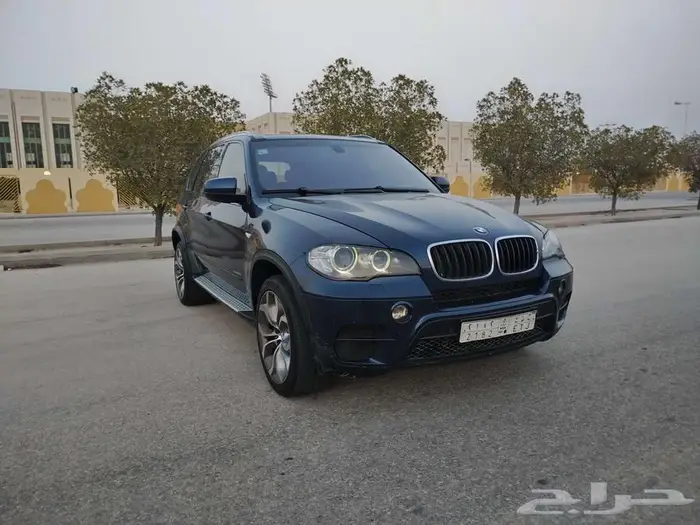 للبيع bmw X5 موديل 2011 2