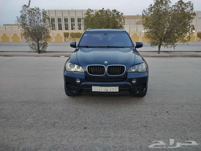 للبيع bmw X5 موديل 2011 13