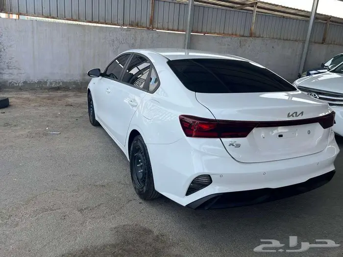 كيا سيراتو 2022 بنزين بطاقه جمركيه وارد كوريا 4