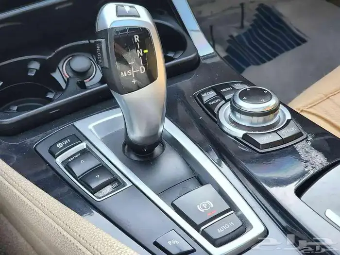 بي ام دبليو 520 2013 ( بحالة ممتازة ) 9
