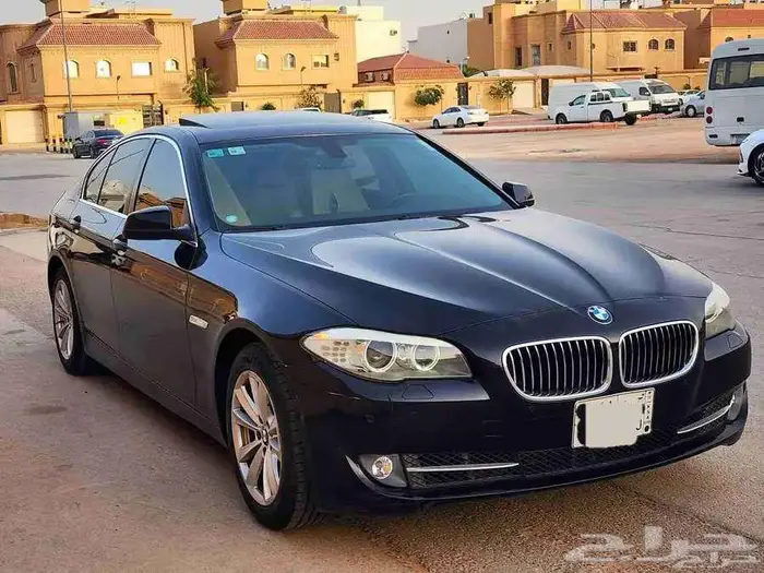 بي ام دبليو 520 2013 ( بحالة ممتازة ) 3