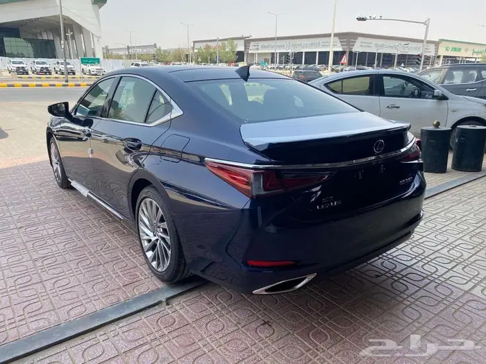 لكزس ES 350 DD فل كامل 2025 - سعودي 5