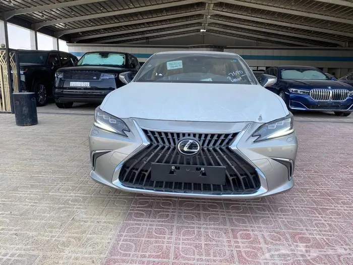 لكزس ES 350 DD فل كامل 2025 - سعودي 8