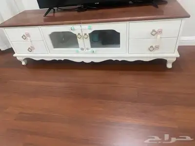 طاولة تلفزيون للبيع 0