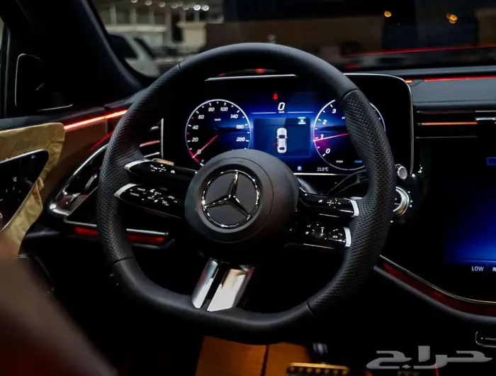 مرسيدس- E300 AMG - 2025 - 3 شاشات (كاش -بنوك ) 4