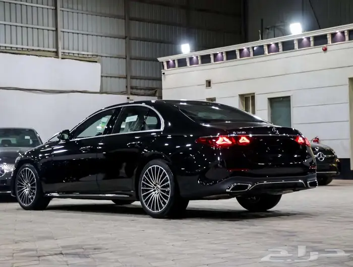 مرسيدس- E300 AMG - 2025 - 3 شاشات (كاش -بنوك ) 14