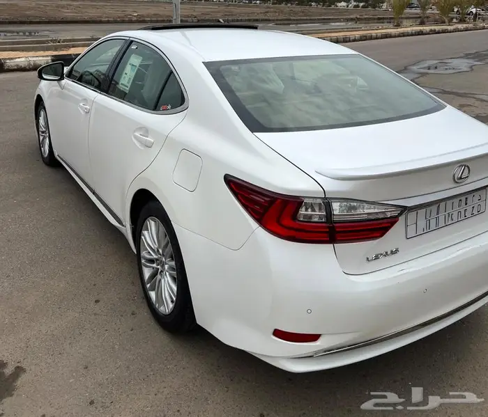لكزس es350 موديل 2017 ممشى 325000 كيلو 5