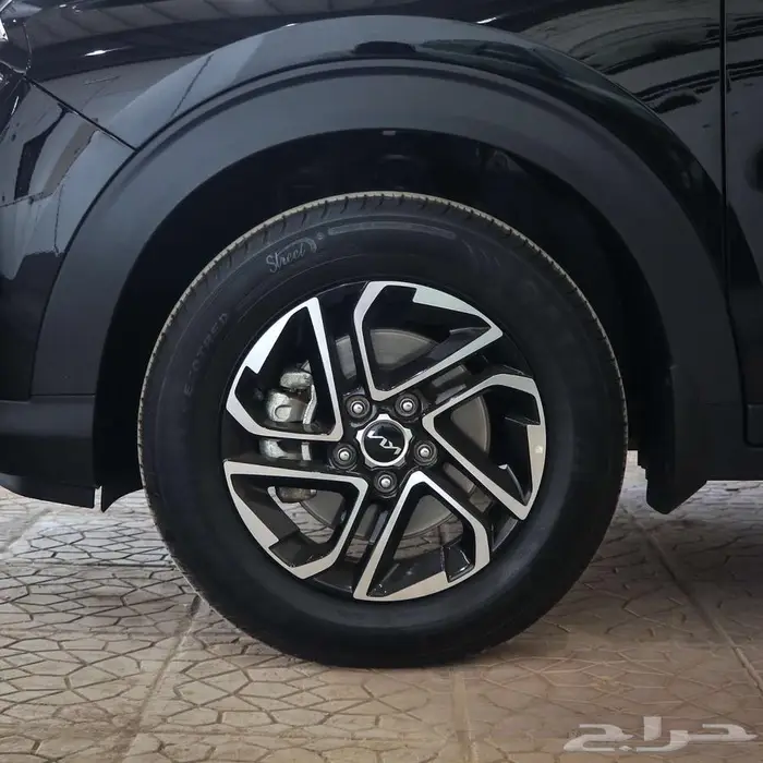 كيا كارينز استاندر موديل 2023 3