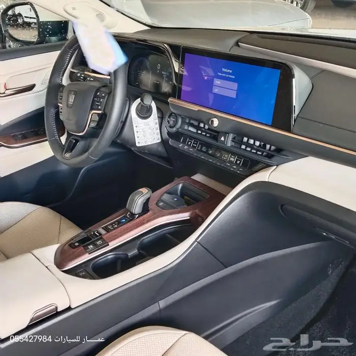 تويوتا كرااون بريميوم هايبرد 2025 14
