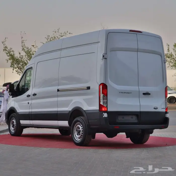 فان بضاعة فورد ترانزيت سقف عادي ديزل2023 18