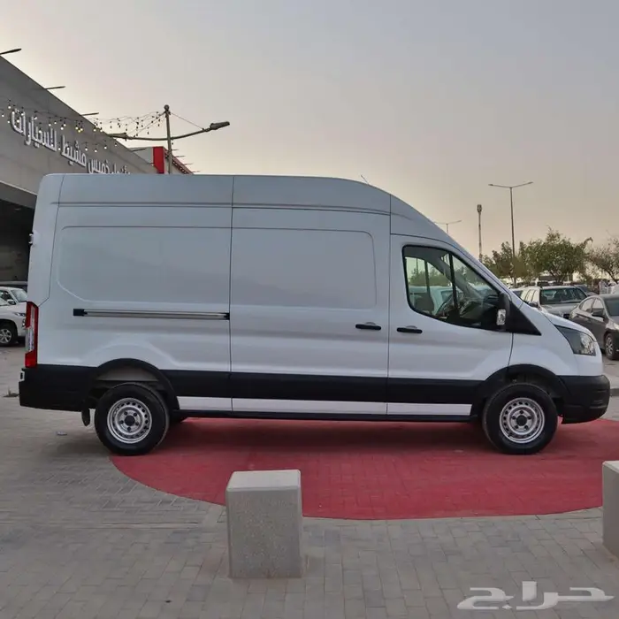 فان بضاعة فورد ترانزيت سقف عادي ديزل2023 15