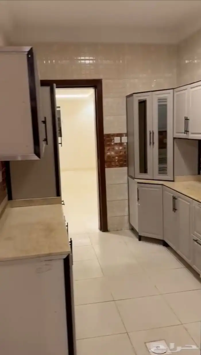 شقة للايجار في عمارة ( ظهرة لبن ) 8