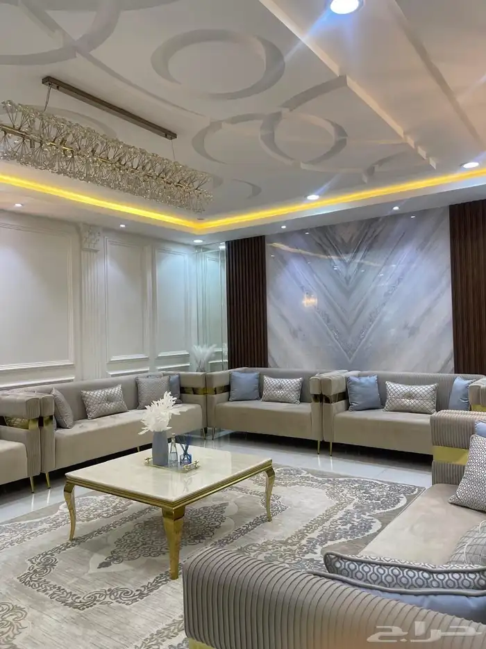 فيلا دور وثلاث شقق مساحة625 حي السعاده 29