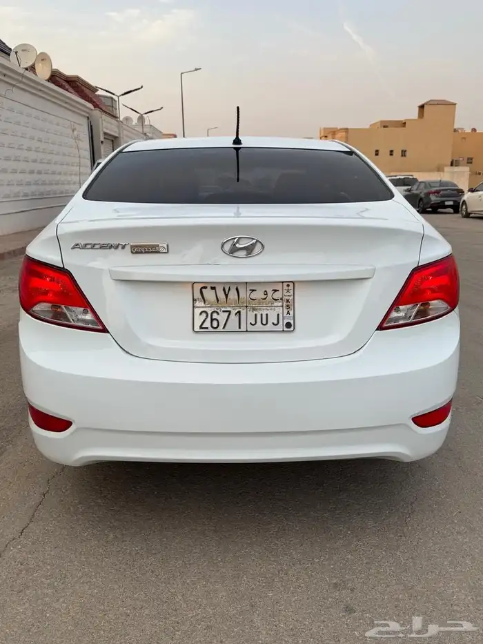 هونداي اكسنت 2016 نظيفه 4