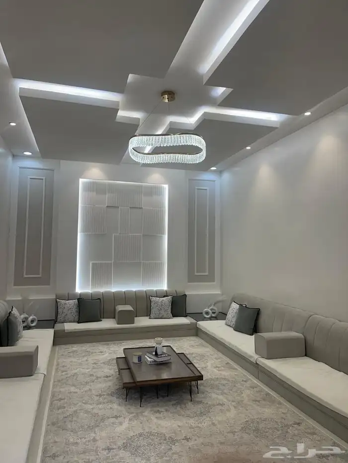 فيلا دور وثلاث شقق مساحة625 حي السعاده 47
