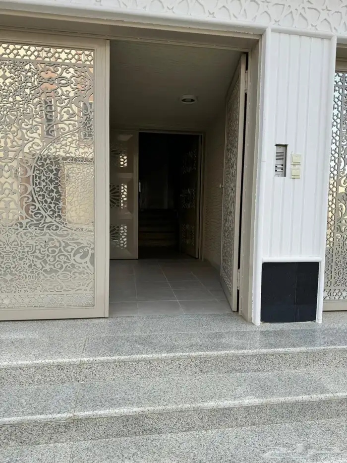 شقة جديدة 5 غرف للايجار 2