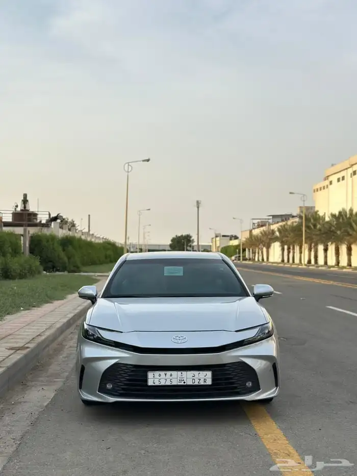 تويوتا كامري 2025 E هايبرد 0