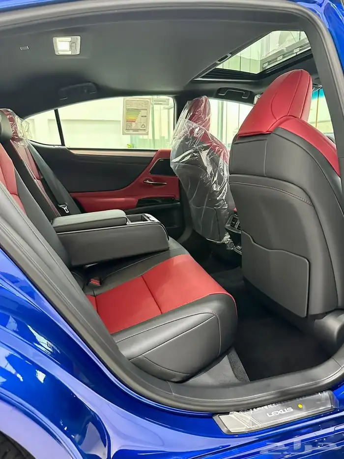 لكزس ES350 F سعودي اصفار 2025 7