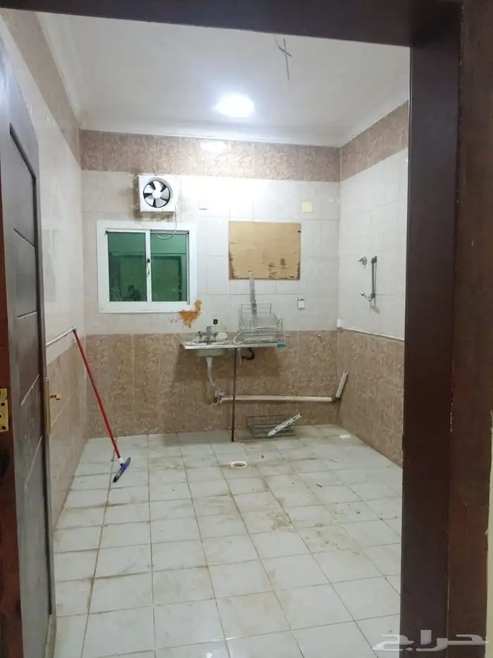 شقة للايجار جيزان الروضة الشمالية غرفتين وصالة ومطبخ وحمام 5