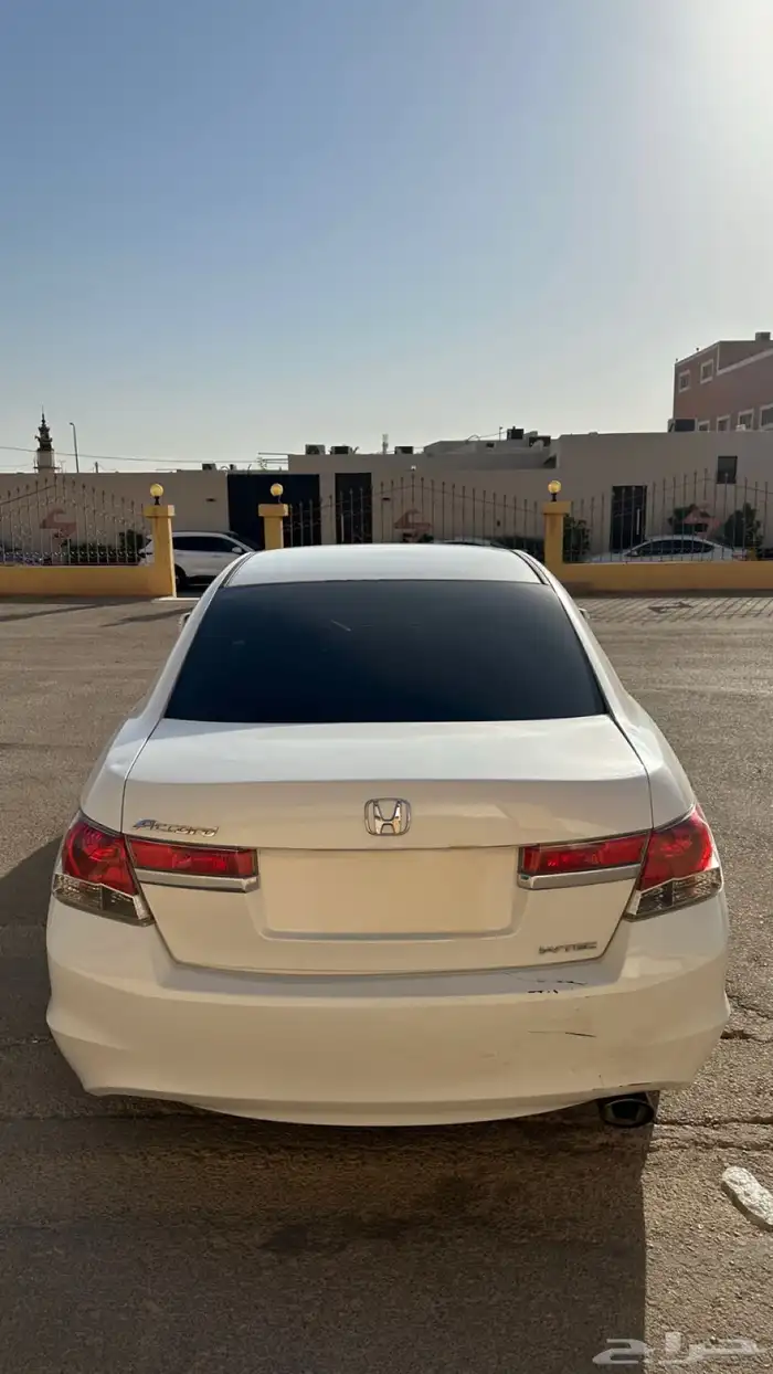 هوندا اكورد استاندر 1
