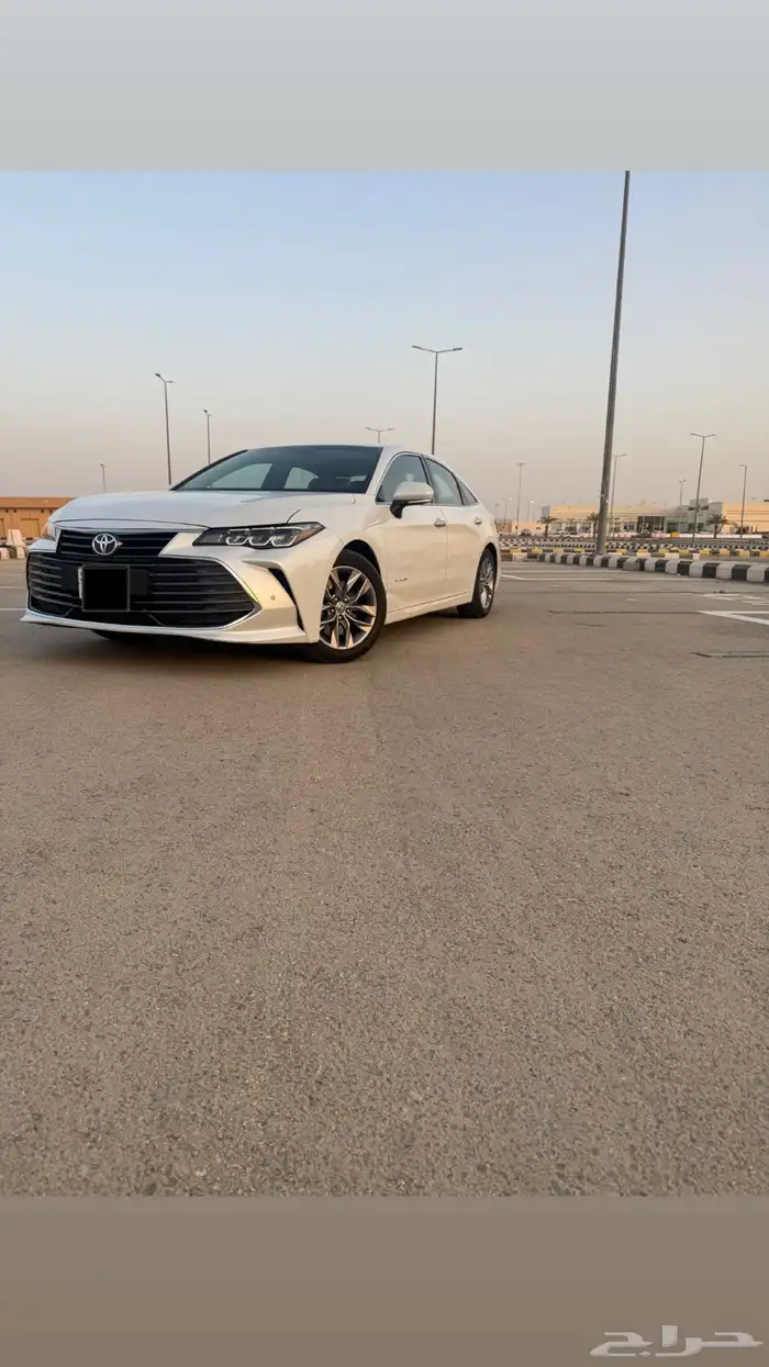 للبيع أفالون وأرد عبداللطيف جميل فئة XLE 1