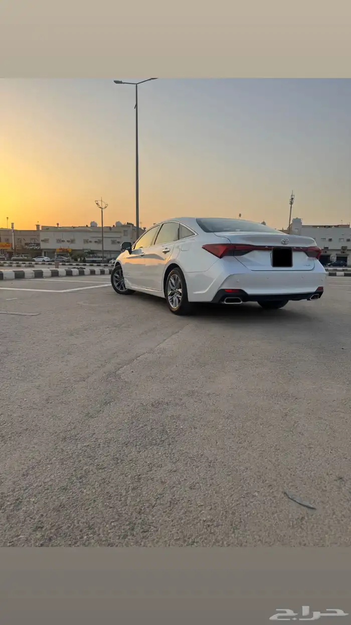 للبيع أفالون وأرد عبداللطيف جميل فئة XLE 4