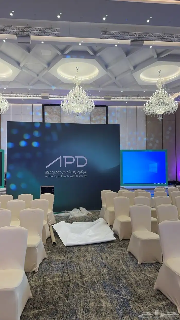 تأجير شاشات واضائات وصوت وستيج 56