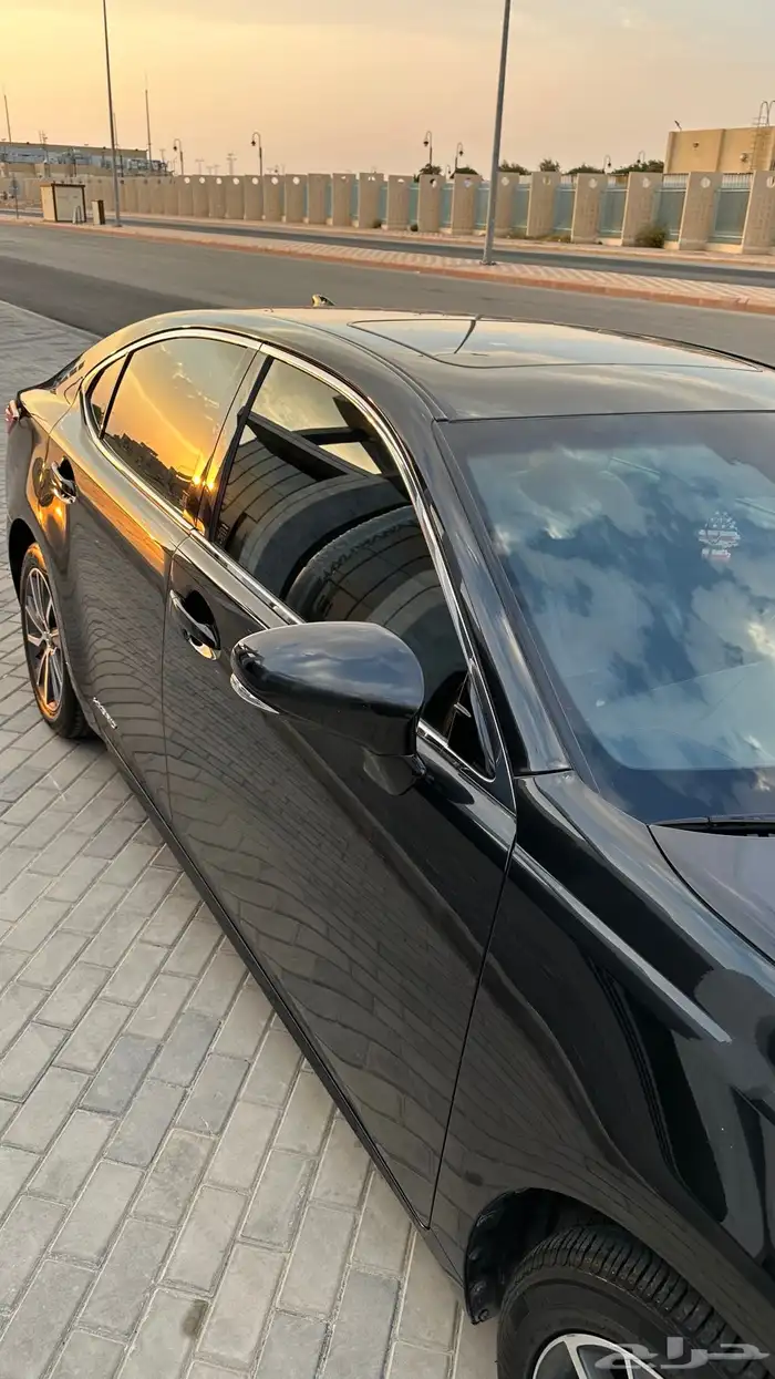 لكزس ES300h ( هايبرد .. كندي ) 4
