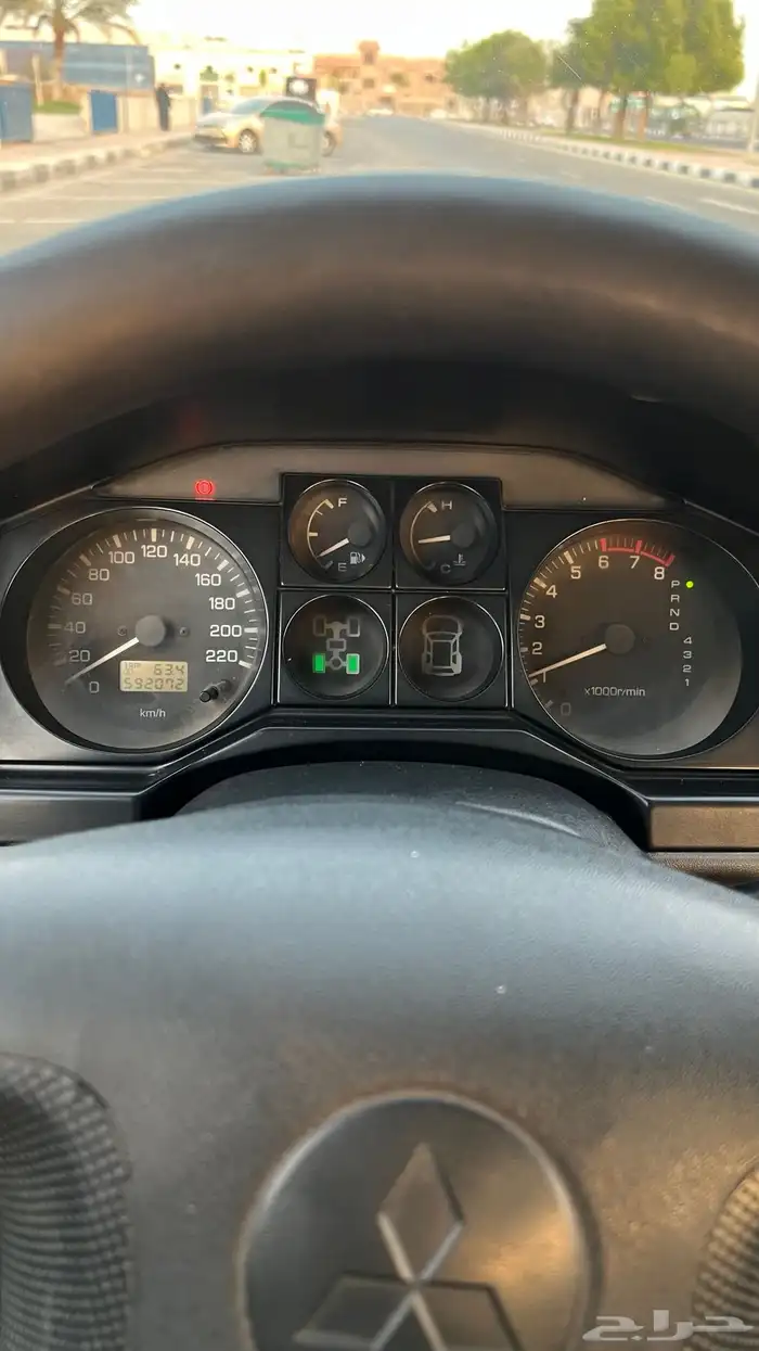 للبيع باجيرو GLS موديل 2004 29