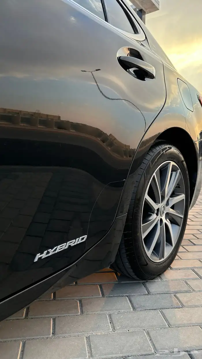 لكزس ES300h ( هايبرد .. كندي ) 10