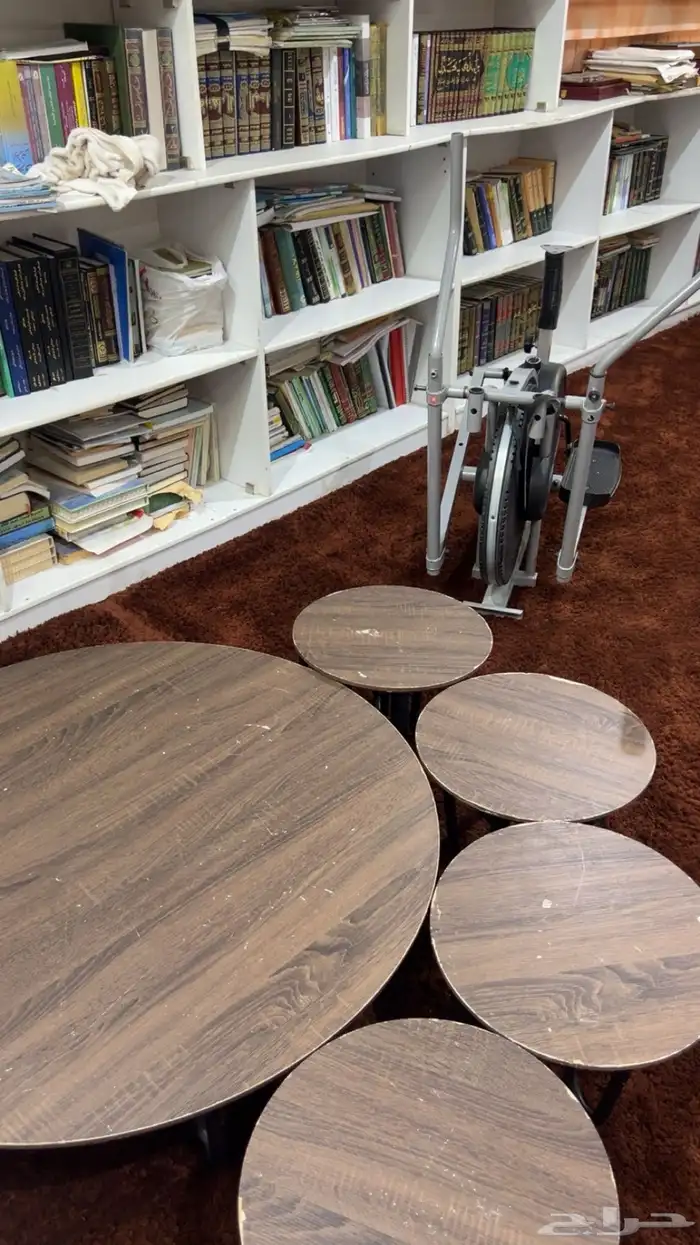 للبيع طقم طاولات اربع خدمه ووحده كبيره 0