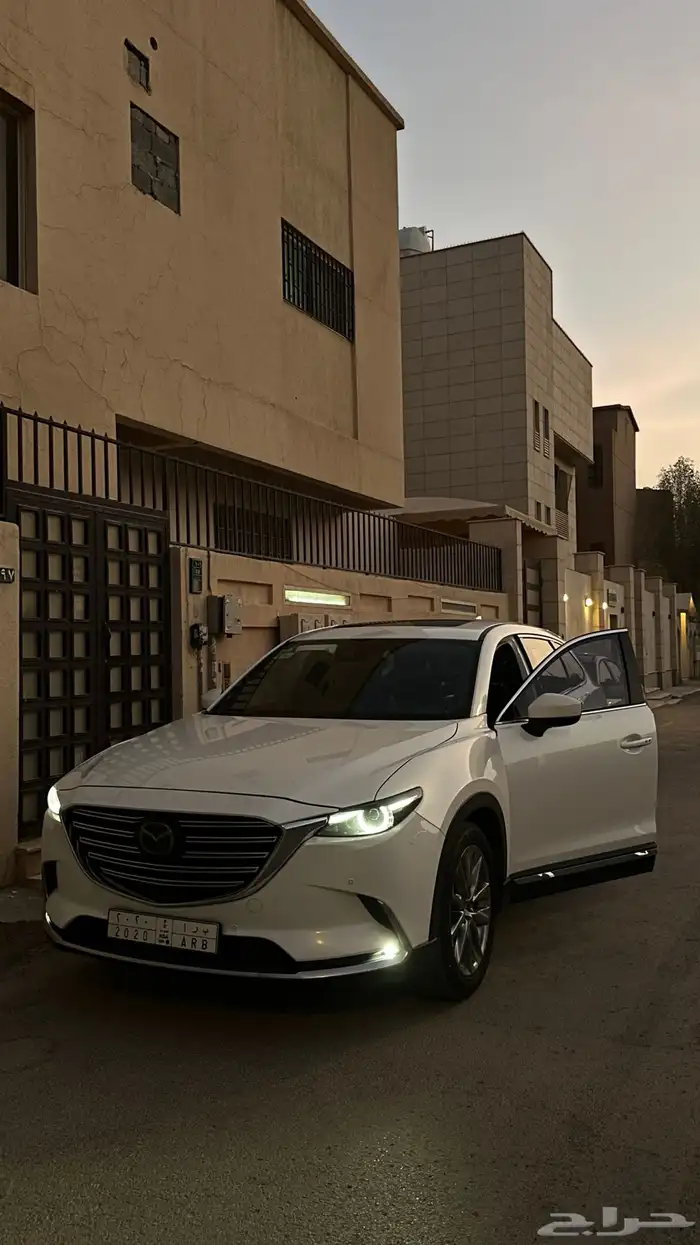 مازدا cx9 سقنتشر على يدي وكالة 2020 لوحتها مميزة 2020 7