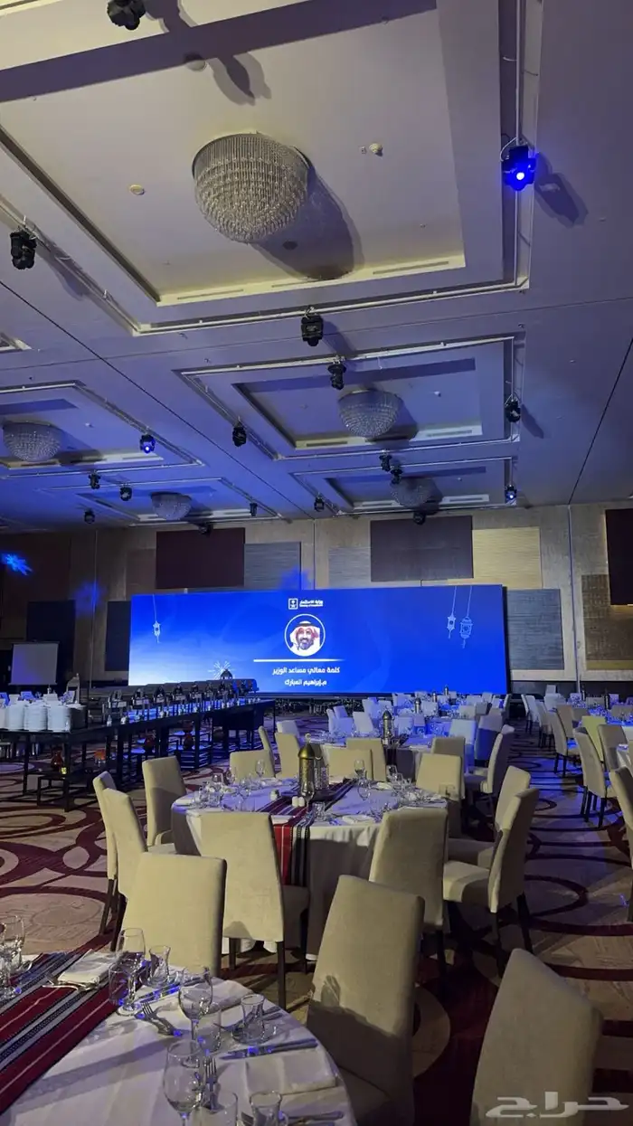 تأجير شاشات واضائات وصوت وستيج 93