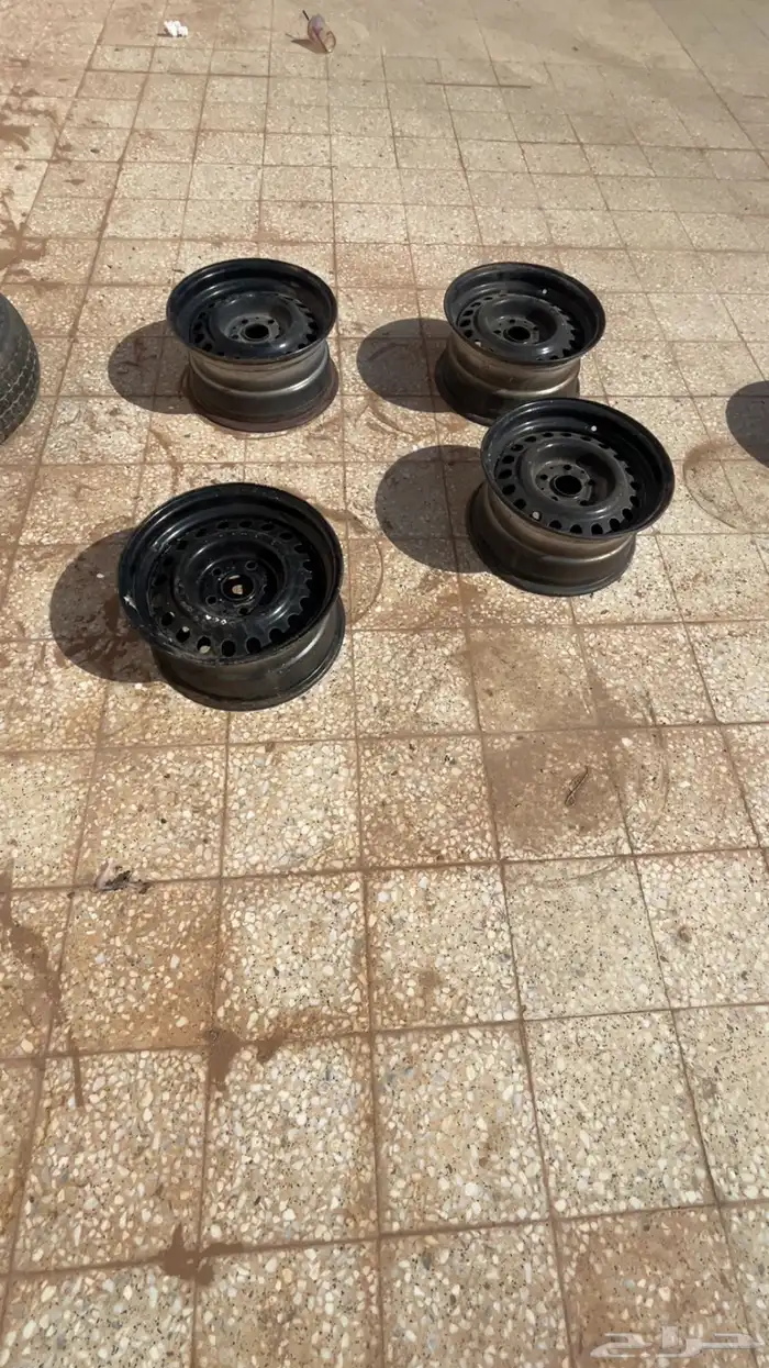 4 جنوط للبيع لون اسود 0