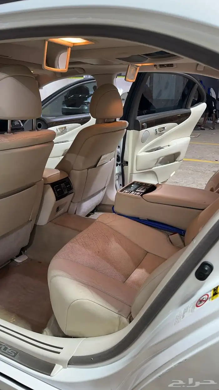 لكزس LS460 سعودي عبدالطيف جميل 12