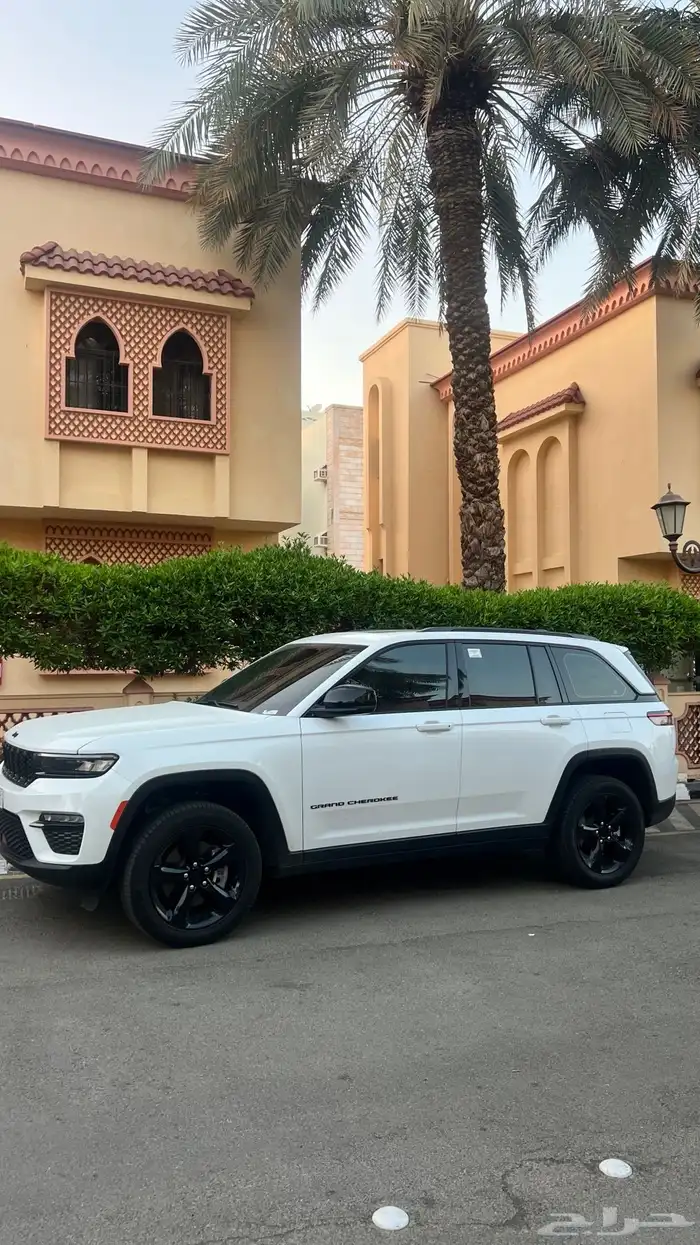 جراند شيروكي 2023 اتيتيود 3