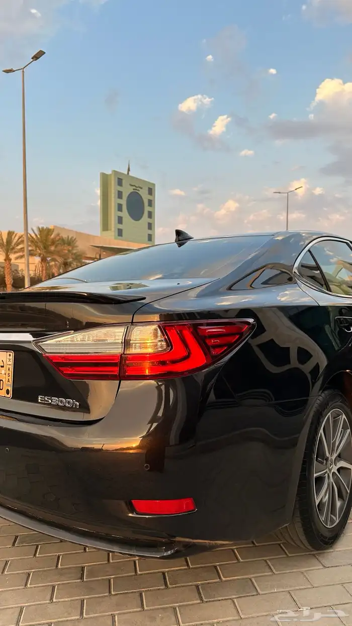 لكزس ES300h ( هايبرد .. كندي ) 6