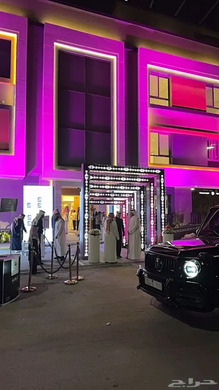 تأجير شاشات واضائات وصوت وستيج 61