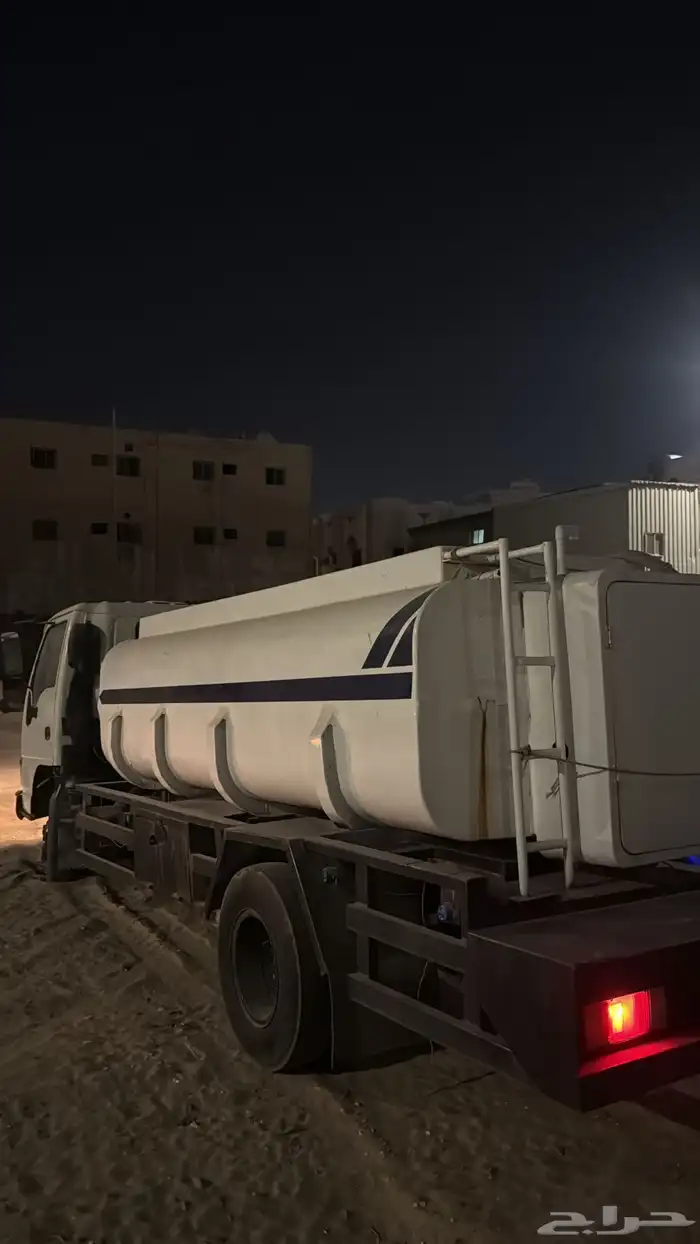 وايت ايسوزو للبيع 5
