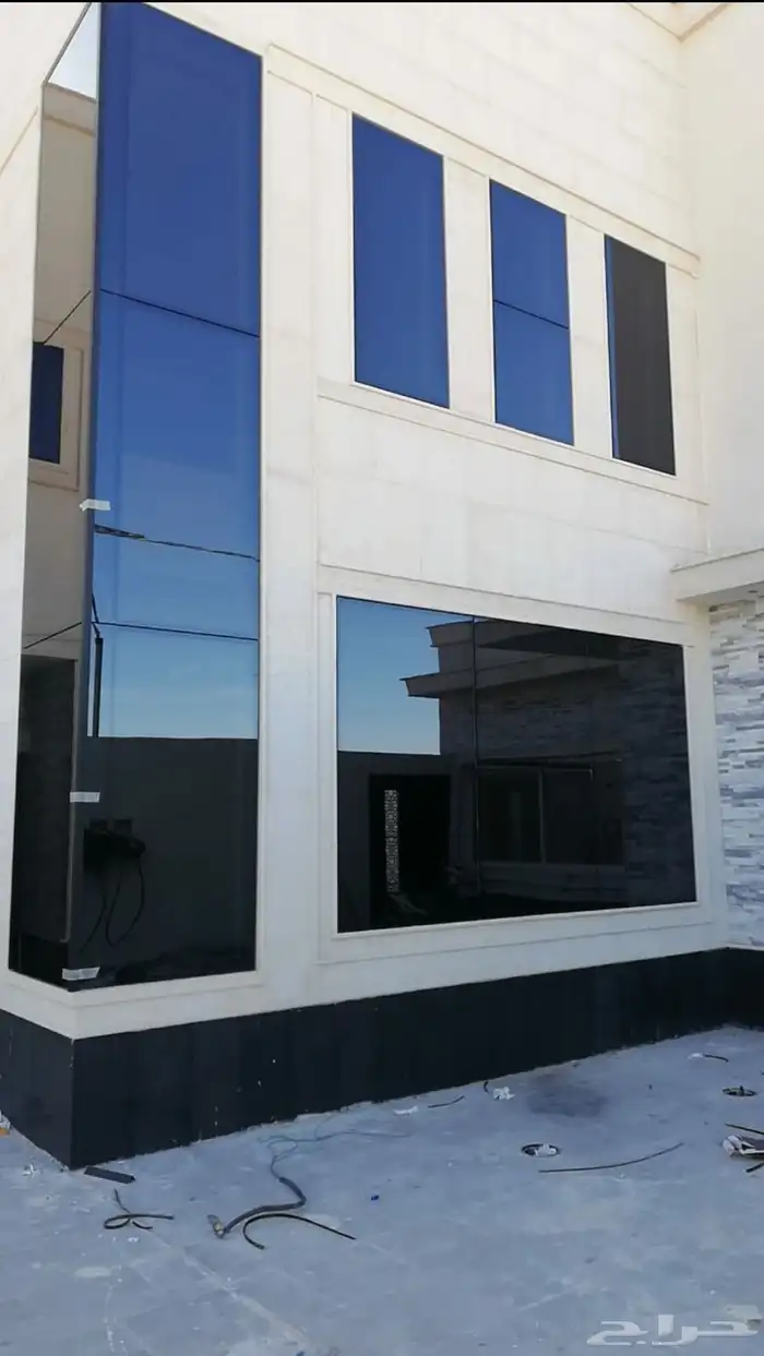 الامنيوم زجاج. 3