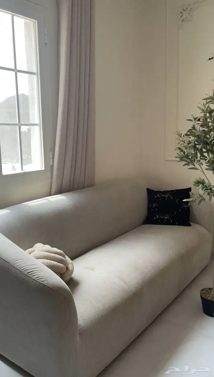 كنبه استخدام سنة البيع ب 700 0