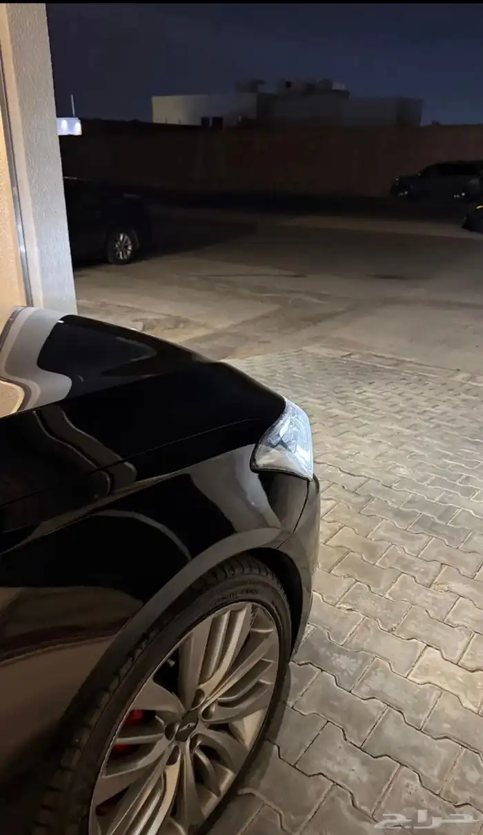 جنسس رويال V6 اللون اسود 8
